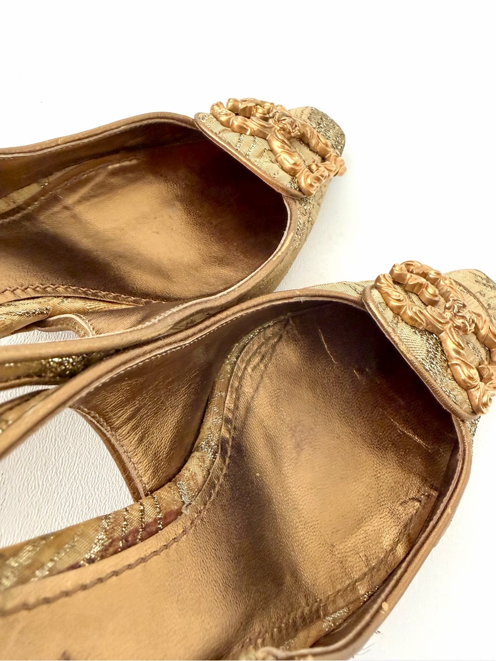 DOLCE & GABBANA | Vintage Gold Brocade Slingback Kitten Heel Pumps EU 37.5 - Picture 14 of 17